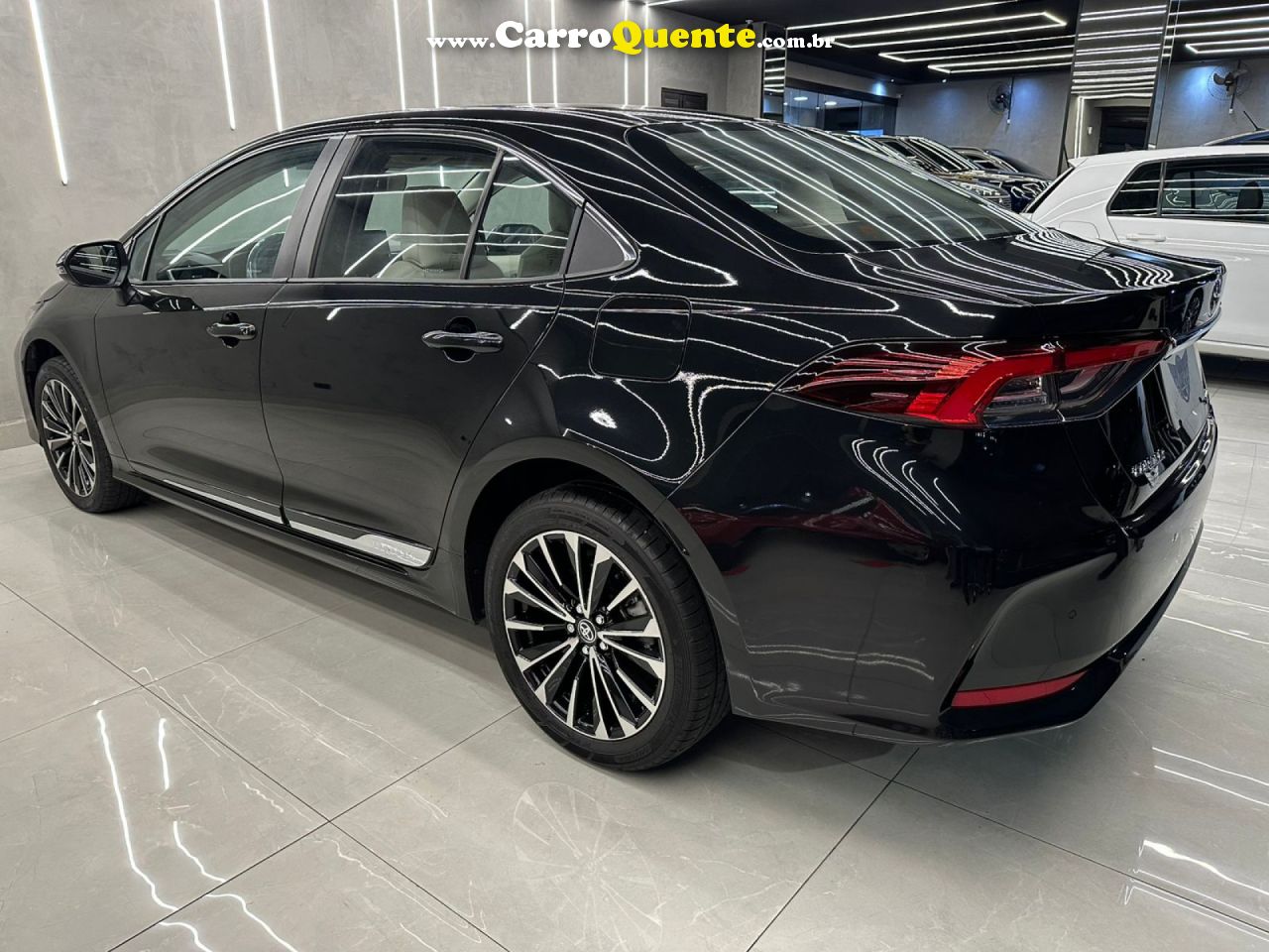 TOYOTA   COROLLA ALTIS 2.0 FLEX 16V AUT.   PRETO 2024 2.0 FLEX - Loja