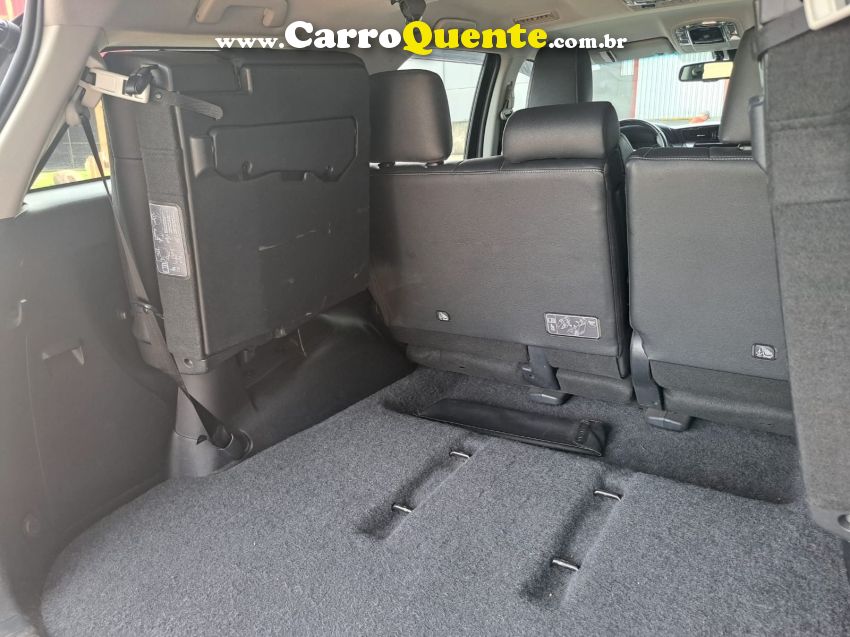 Toyota HILUX SW4 2.8 D-4D TURBO DIESEL SRX 4X4 AUTOMÁTICO - Loja