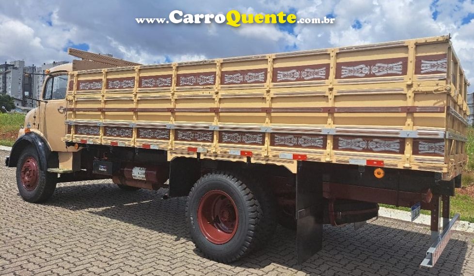 Mercedes-Benz 1113 L-1113 4x2 Graneleiro - Loja