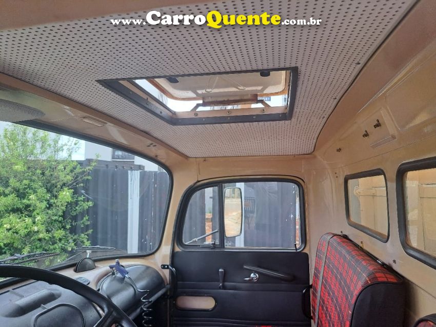 Mercedes-Benz 1113 L-1113 4x2 Graneleiro - Loja