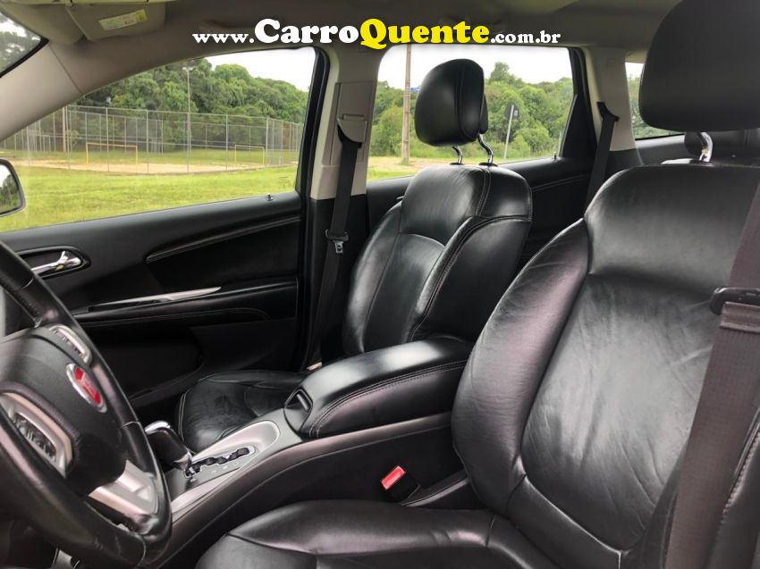 Fiat FREEMONT 2.4 PRECISION 16V GASOLINA 4P AUTOMÁTICO - Loja