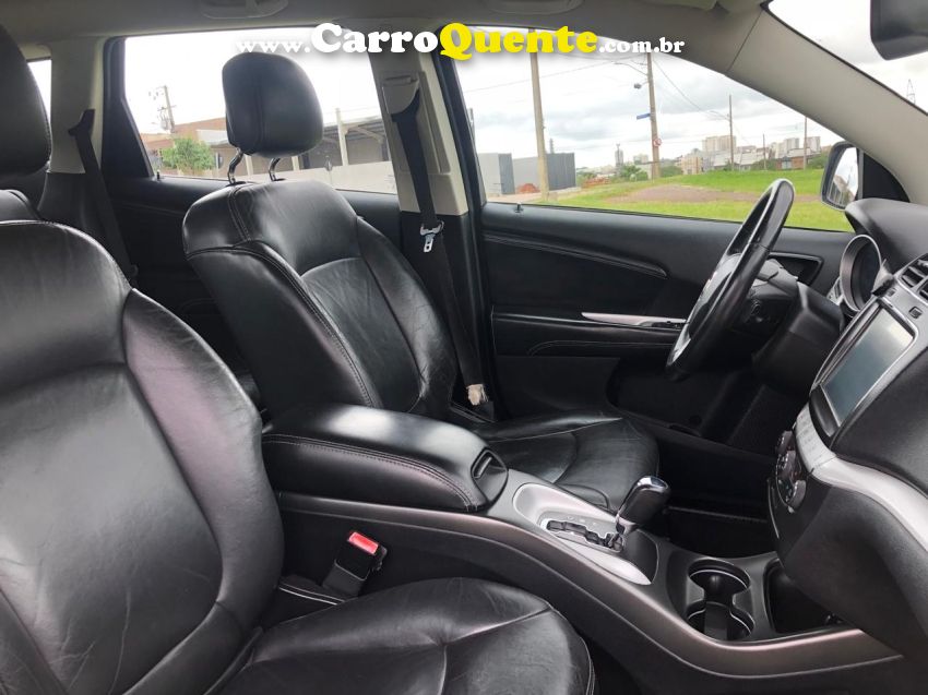 Fiat FREEMONT 2.4 PRECISION 16V GASOLINA 4P AUTOMÁTICO - Loja