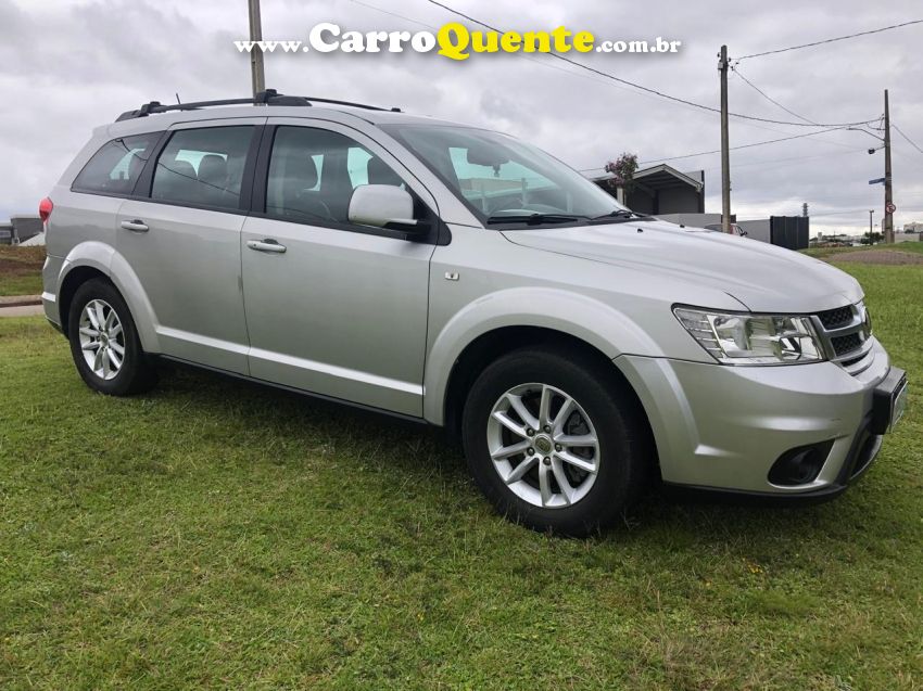 Fiat FREEMONT 2.4 PRECISION 16V GASOLINA 4P AUTOMÁTICO - Loja