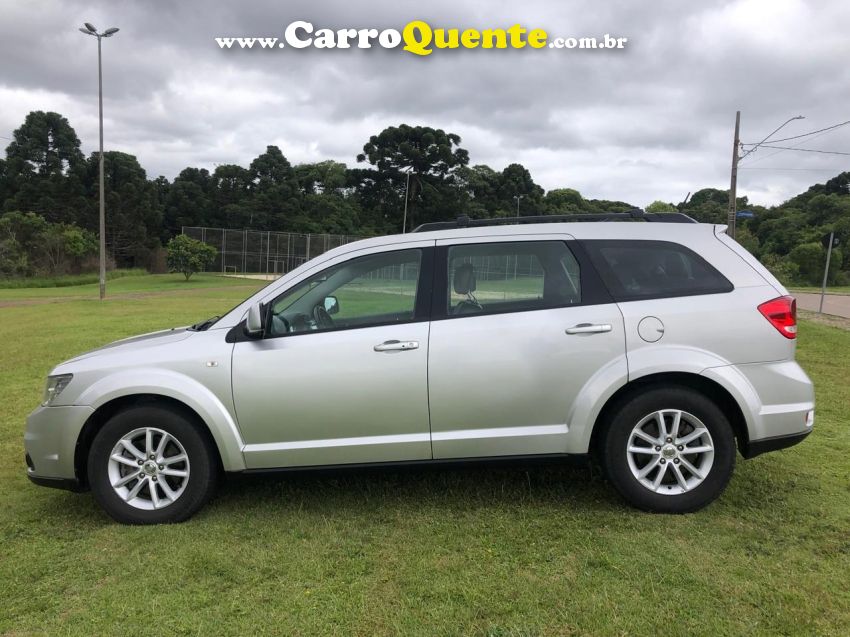 Fiat FREEMONT 2.4 PRECISION 16V GASOLINA 4P AUTOMÁTICO - Loja