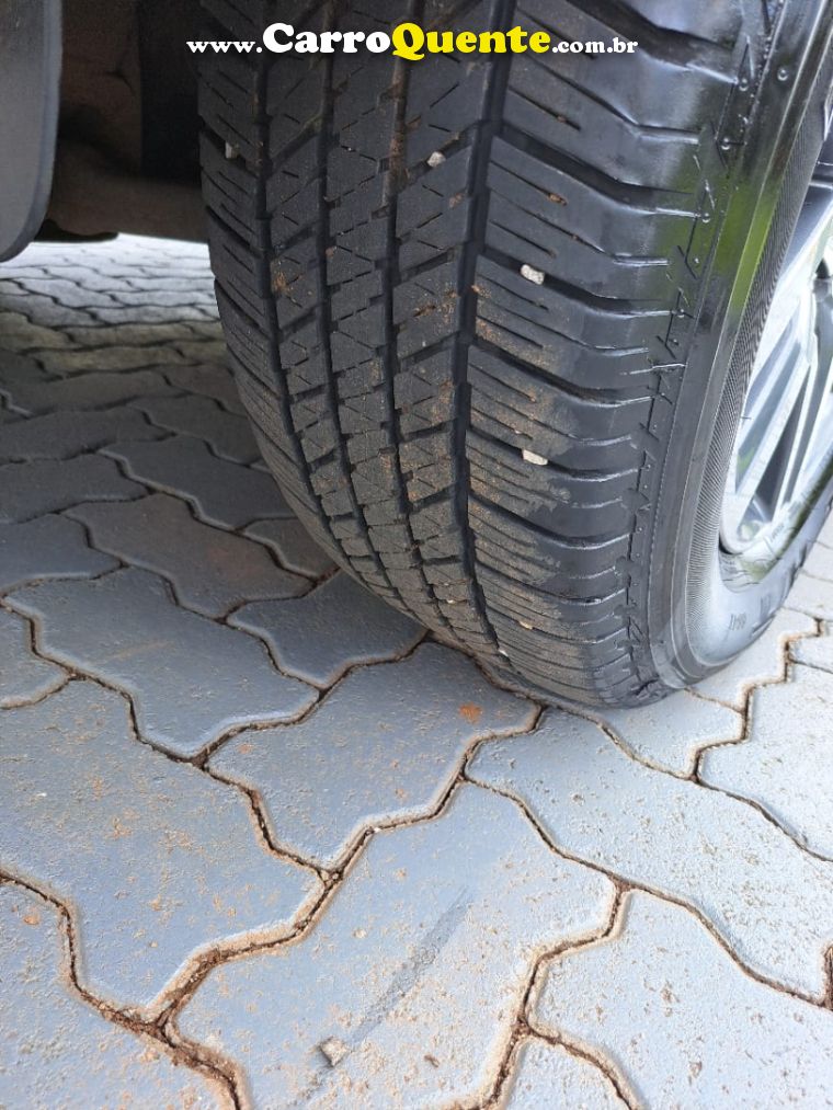 Toyota HILUX SW4 2.8 SRX 4X4 7 LUGARES 16V TURBO INTERCOOLER DIESEL 4P AUTOMÁTICO - Loja