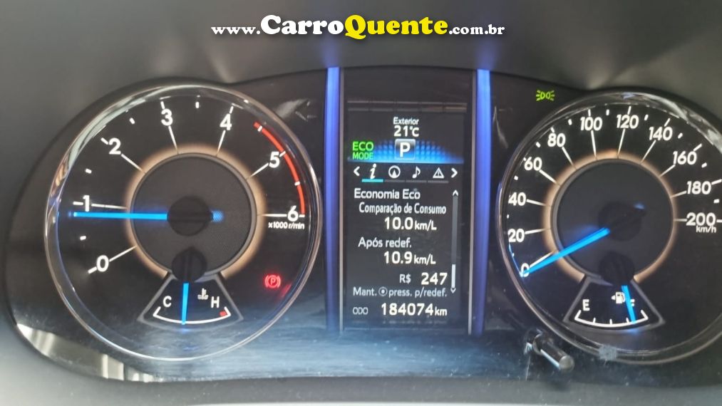 Toyota HILUX SW4 2.8 SRX 4X4 7 LUGARES 16V TURBO INTERCOOLER DIESEL 4P AUTOMÁTICO - Loja