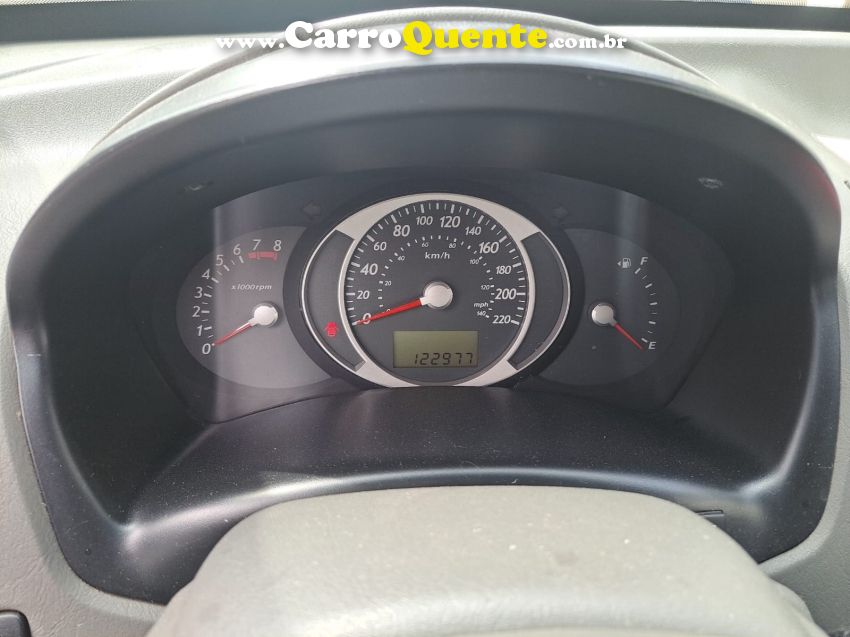 Hyundai TUCSON 2.0 MPFI GL 16V 142CV 2WD GASOLINA 4P AUTOMÁTICO - Loja
