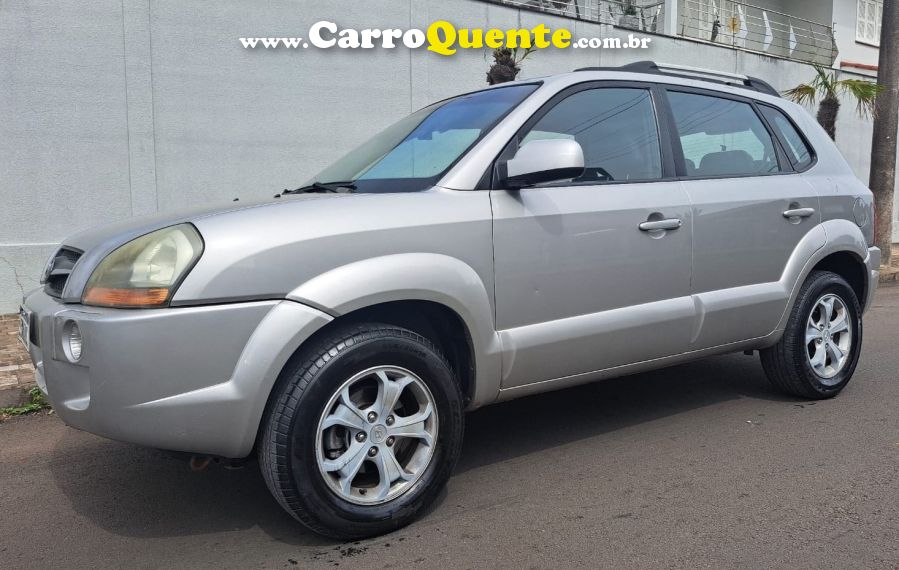 Hyundai TUCSON 2.0 MPFI GL 16V 142CV 2WD GASOLINA 4P AUTOMÁTICO - Loja