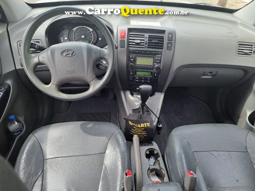 Hyundai TUCSON 2.0 MPFI GL 16V 142CV 2WD GASOLINA 4P AUTOMÁTICO - Loja