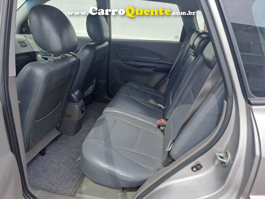 Hyundai TUCSON 2.0 MPFI GL 16V 142CV 2WD GASOLINA 4P AUTOMÁTICO - Loja