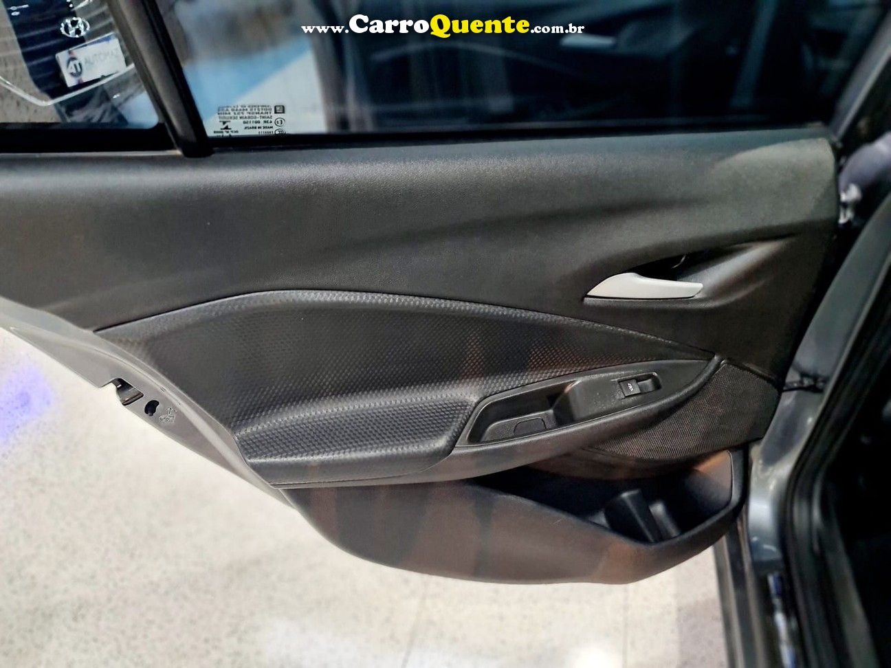 CHEVROLET ONIX 1.0 TURBO PLUS 2022 - Loja