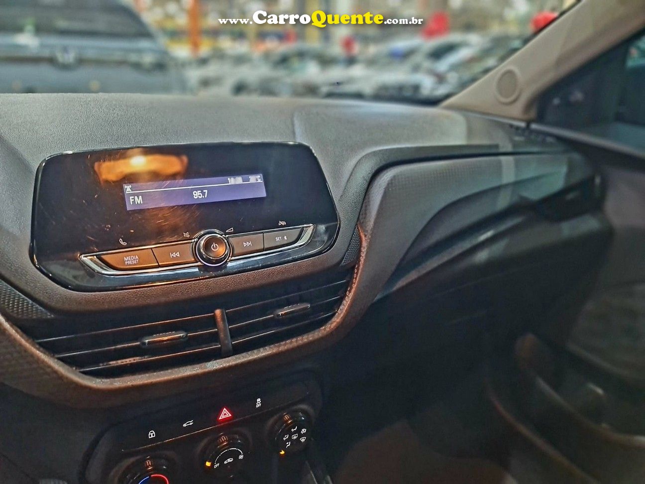 CHEVROLET ONIX 1.0 TURBO PLUS 2022 - Loja