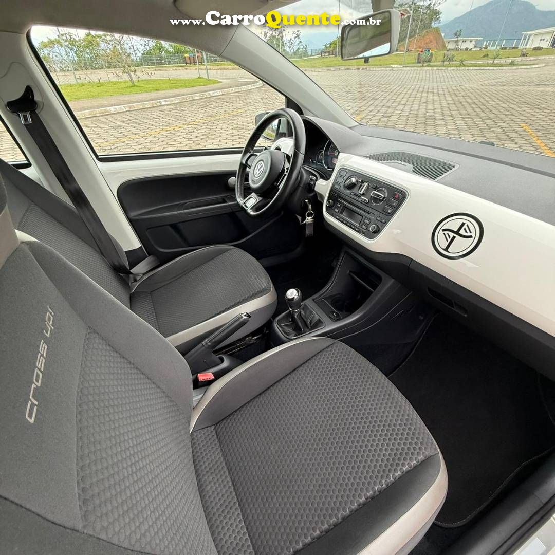 VOLKSWAGEN UP 1.0 TSI HIGH UP 12V 2017 - Loja