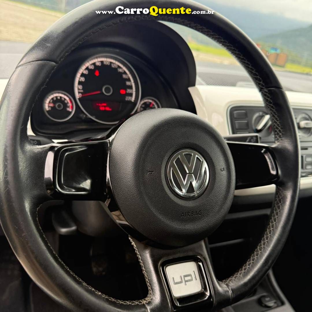 VOLKSWAGEN UP 1.0 TSI HIGH UP 12V 2017 - Loja