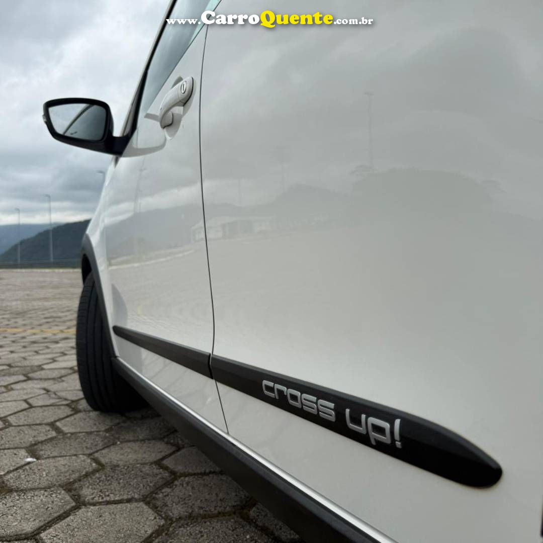 VOLKSWAGEN UP 1.0 TSI HIGH UP 12V 2017 - Loja