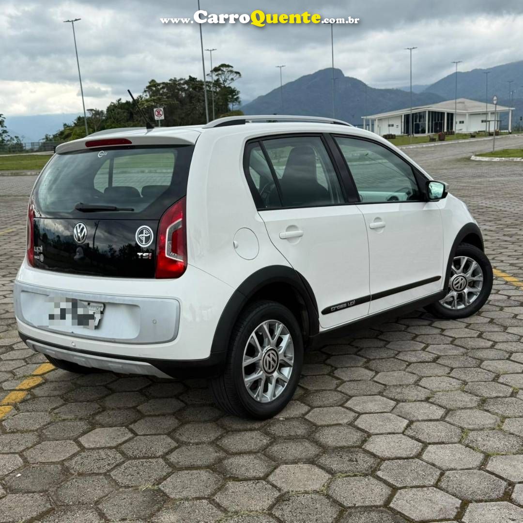 VOLKSWAGEN UP 1.0 TSI HIGH UP 12V 2017 - Loja