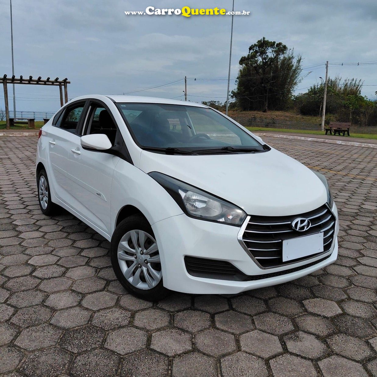 HYUNDAI HB20S 1.6 COMFORT PLUS 16V 2018 - Loja