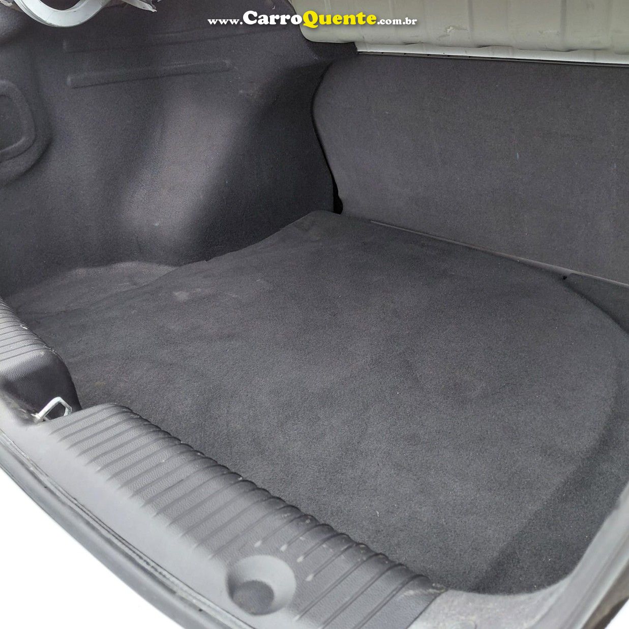 HYUNDAI HB20S 1.6 COMFORT PLUS 16V 2018 - Loja