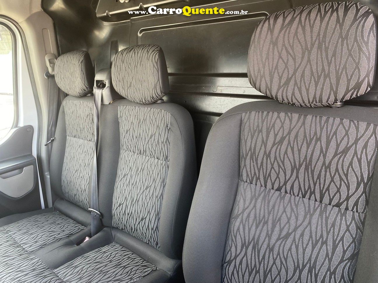 RENAULT MASTER 2.3 DCI GRAND FURGAO L2H2 2022 - Loja