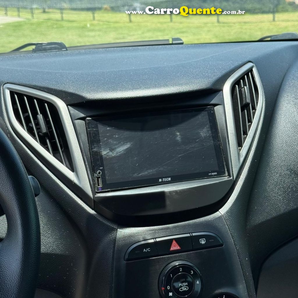 HYUNDAI HB20S 1.6 COMFORT PLUS 16V 2015 - Loja