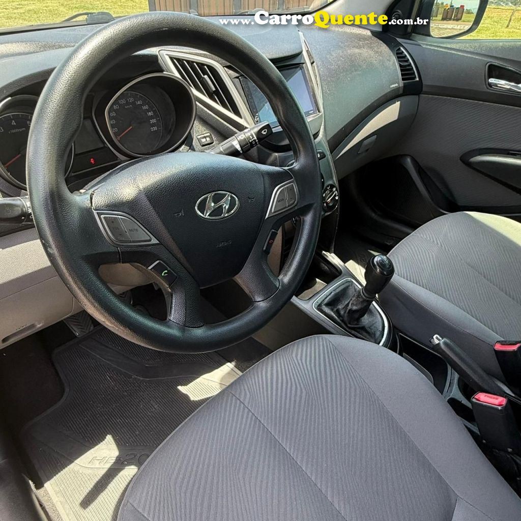 HYUNDAI HB20S 1.6 COMFORT PLUS 16V 2015 - Loja