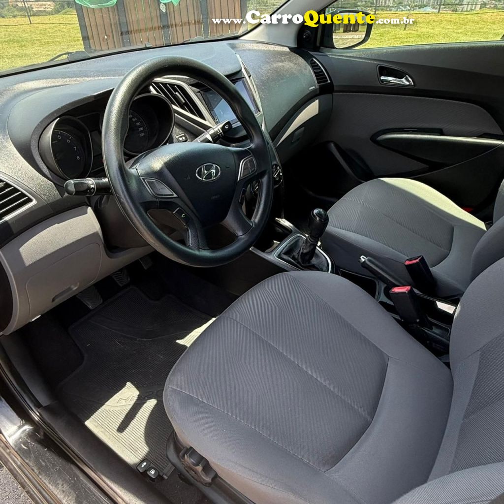 HYUNDAI HB20S 1.6 COMFORT PLUS 16V 2015 - Loja