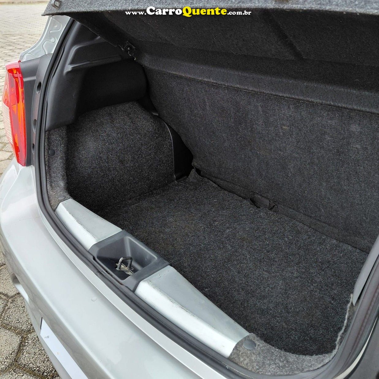 NISSAN MARCH 1.0 S 12V 2018 - Loja