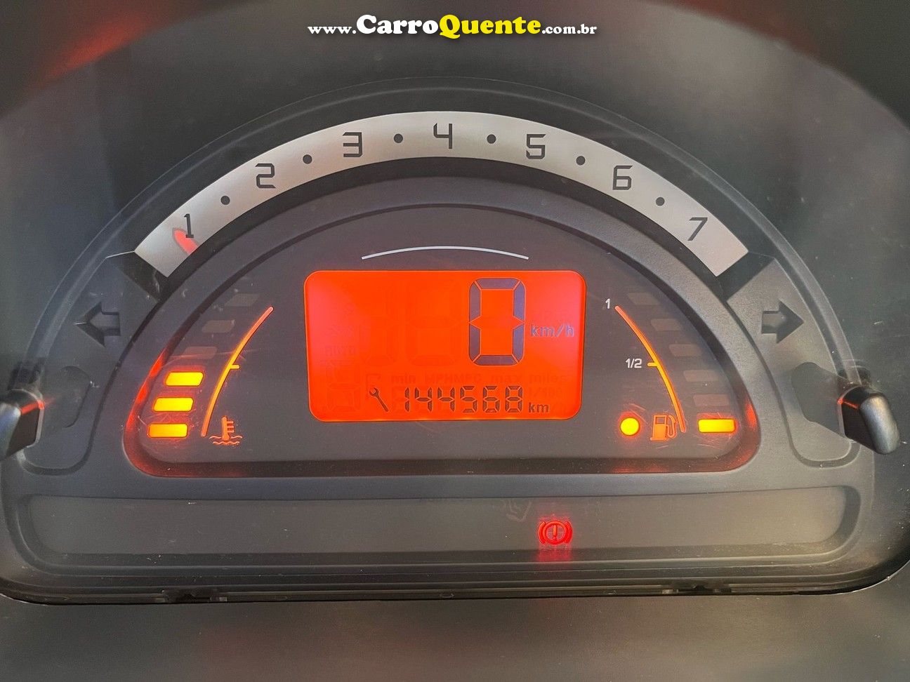 CITROEN C3 1.4 I GLX 8V 2012 - Loja