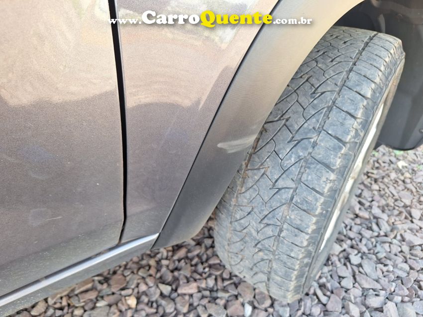 Fiat STRADA 1.3 FIREFLY FLEX FREEDOM CS MANUAL - Loja