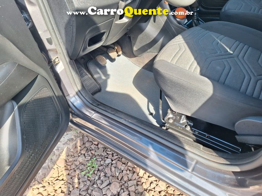 Fiat STRADA 1.3 FIREFLY FLEX FREEDOM CS MANUAL - Loja