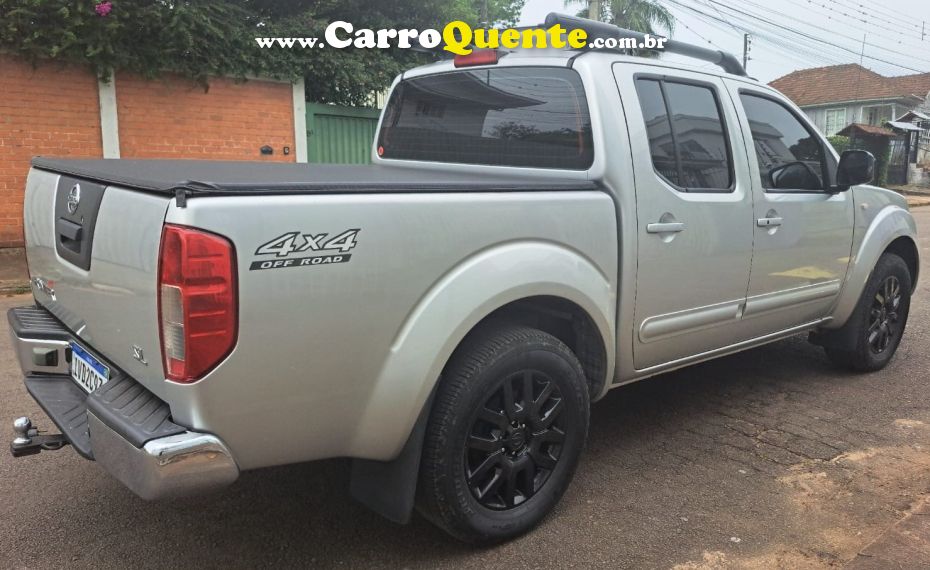 Nissan FRONTIER 2.5 SL 4X4 CD TURBO ELETRONIC DIESEL 4P AUTOMÁTICO - Loja