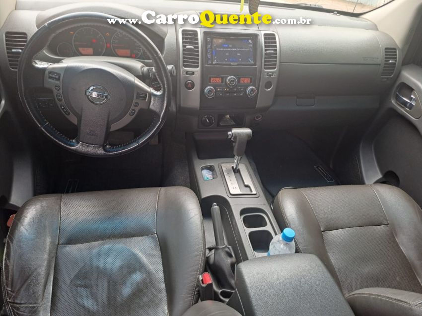 Nissan FRONTIER 2.5 SL 4X4 CD TURBO ELETRONIC DIESEL 4P AUTOMÁTICO - Loja