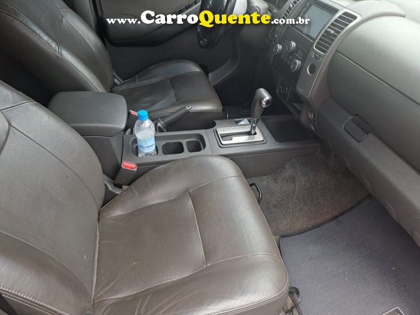 Nissan FRONTIER 2.5 SL 4X4 CD TURBO ELETRONIC DIESEL 4P AUTOMÁTICO - Loja