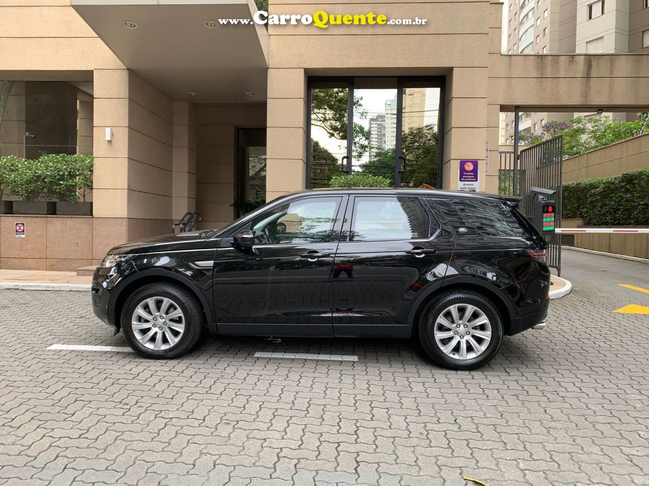 LAND ROVER   2.0 16V TD4 TURBO DIESEL SE   PRETO 2016 2.0 DIESEL - Loja