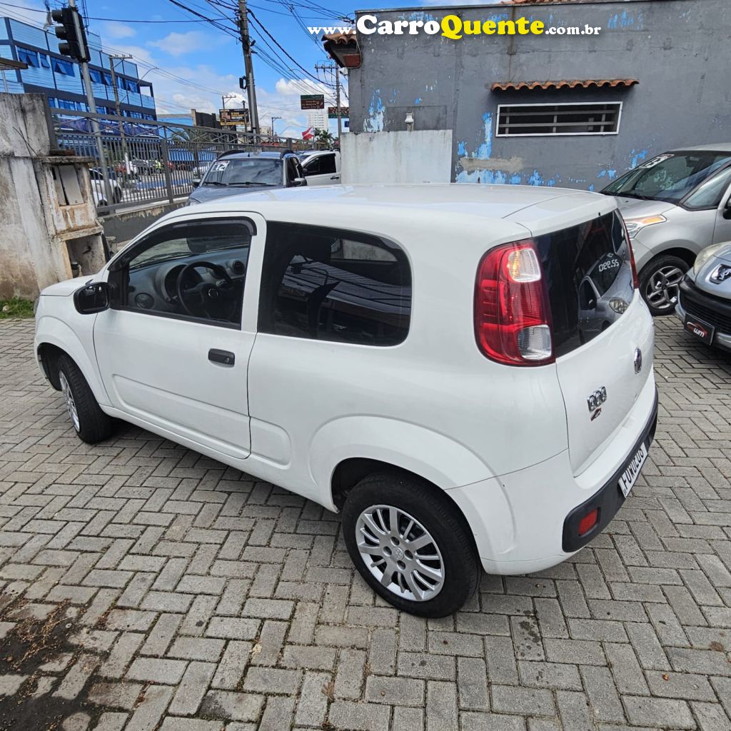 FIAT   UNO VIVACE CELEB. 1.0 EVO F. FLEX 8V 3P   BRANCO 2015 1.0 FLEX - Loja