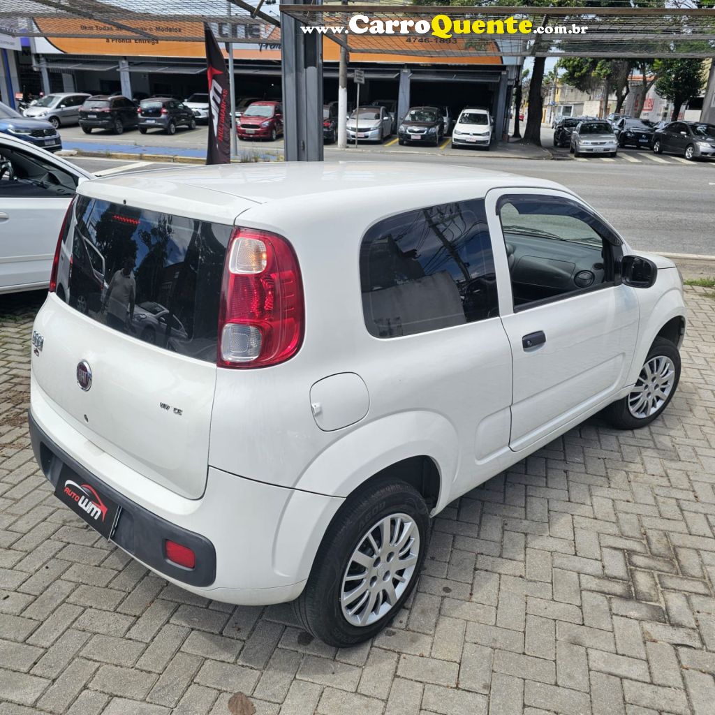 FIAT   UNO VIVACE CELEB. 1.0 EVO F. FLEX 8V 3P   BRANCO 2015 1.0 FLEX - Loja