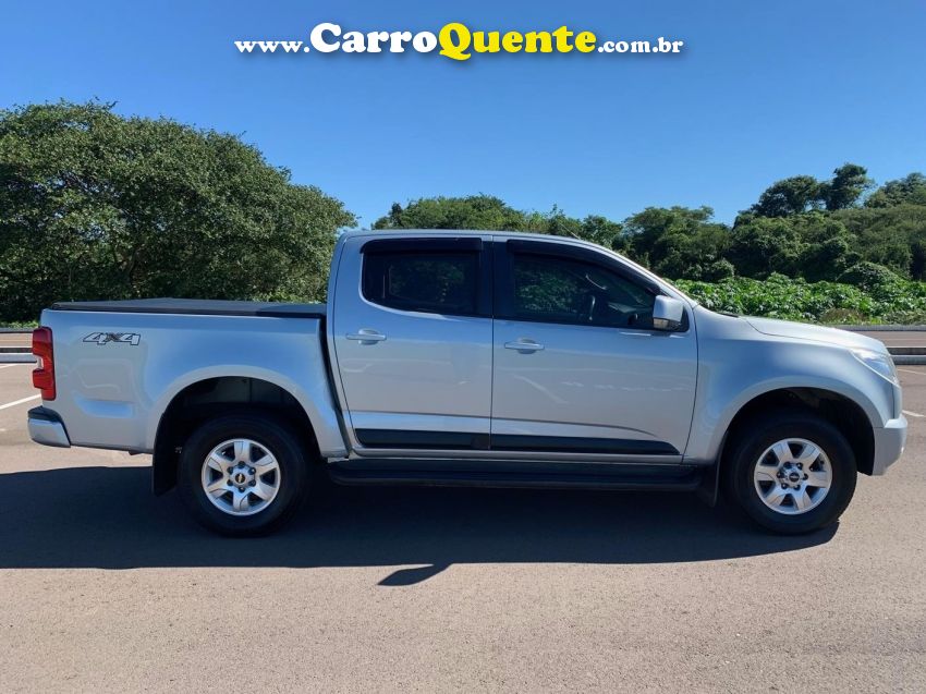 Chevrolet S10 2.8 LT 4X4 CD 16V TURBO DIESEL 4P MANUAL - Loja
