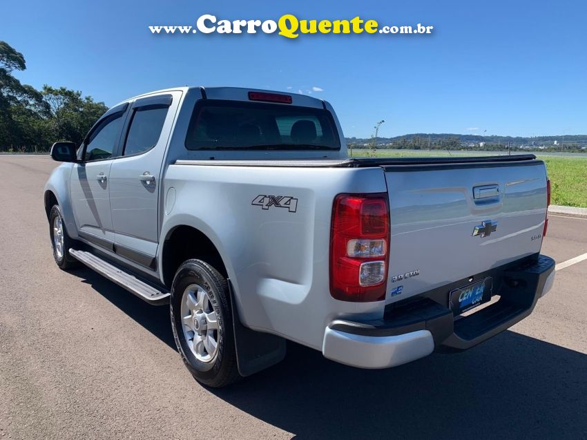 Chevrolet S10 2.8 LT 4X4 CD 16V TURBO DIESEL 4P MANUAL - Loja