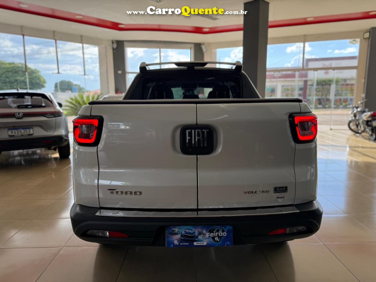 FIAT   TORO VOLCANO 2.0 16V 4X4 TB DIESEL AUT.   BRANCO 2024 2.0 DIESEL - Loja