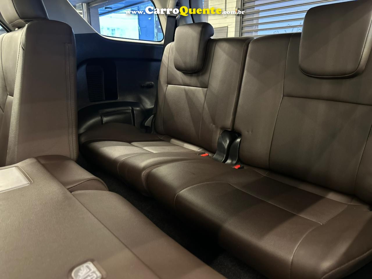 TOYOTA   HILUX SW4 SRX 4X4 2.8 TDI 16V DIES. AUT.   MARROM 2019 2.8 DIESEL - Loja