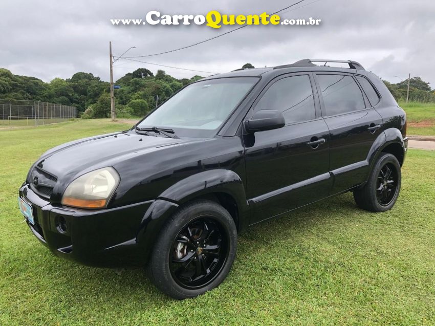 Hyundai TUCSON 2.0 MPFI GL 16V 142CV 2WD GASOLINA 4P MANUAL - Loja