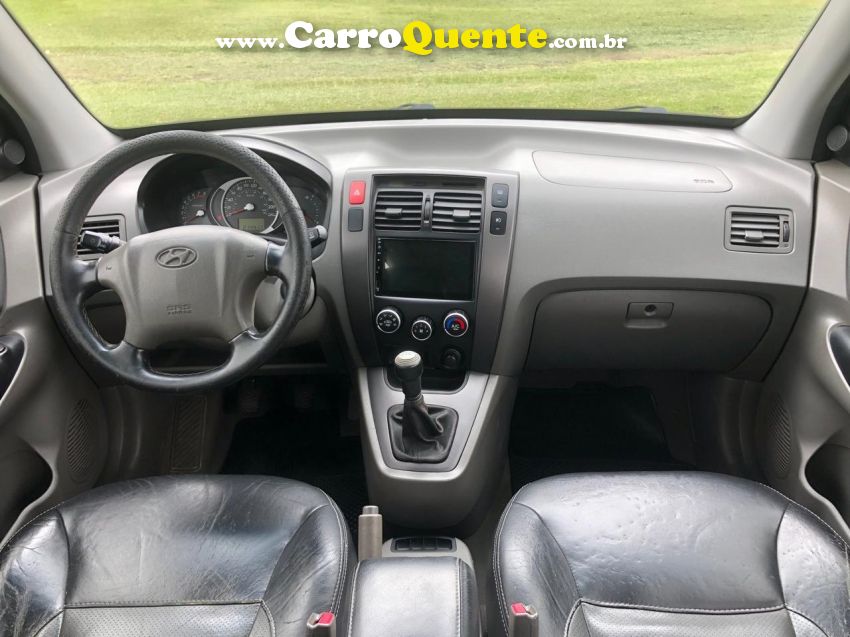 Hyundai TUCSON 2.0 MPFI GL 16V 142CV 2WD GASOLINA 4P MANUAL - Loja