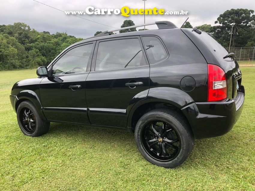 Hyundai TUCSON 2.0 MPFI GL 16V 142CV 2WD GASOLINA 4P MANUAL - Loja