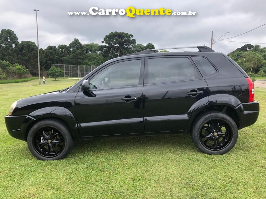 Hyundai TUCSON 2.0 MPFI GL 16V 142CV 2WD GASOLINA 4P MANUAL - Loja