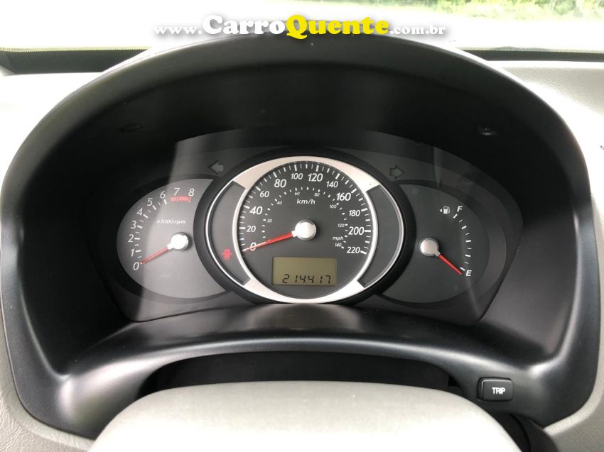 Hyundai TUCSON 2.0 MPFI GL 16V 142CV 2WD GASOLINA 4P MANUAL - Loja