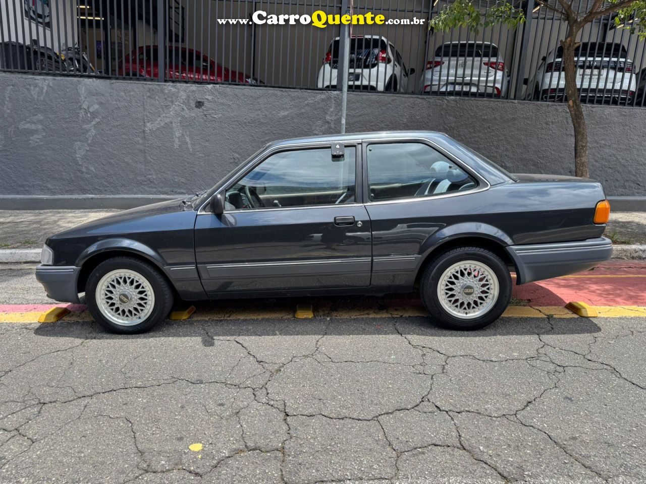 FORD   VERONA GLX 1.8 (MODELO ANTIGO)   CINZA 1992 1.8 ÁLCOOL - Loja