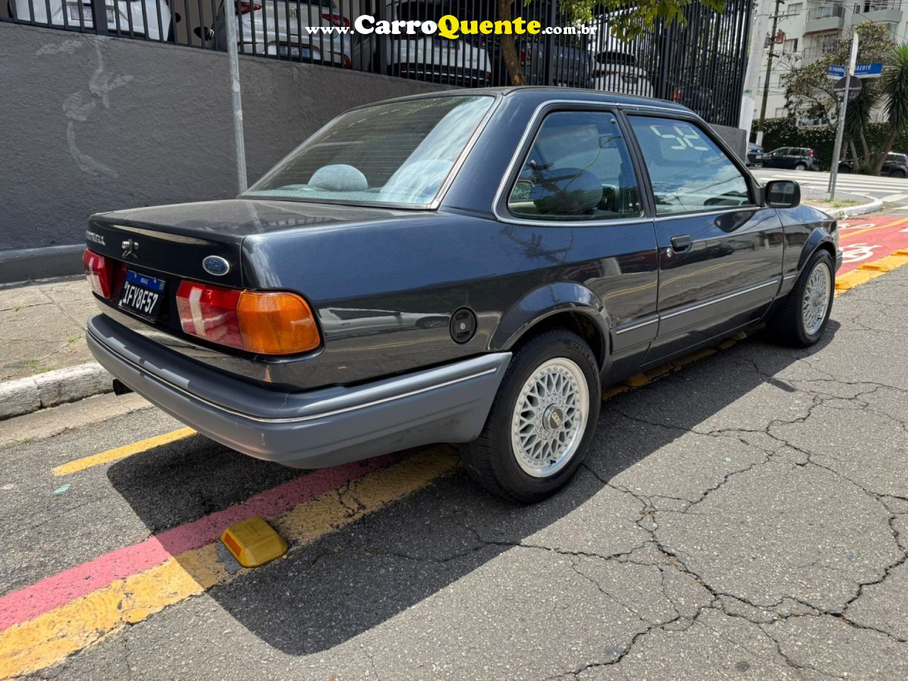 FORD   VERONA GLX 1.8 (MODELO ANTIGO)   CINZA 1992 1.8 ÁLCOOL - Loja