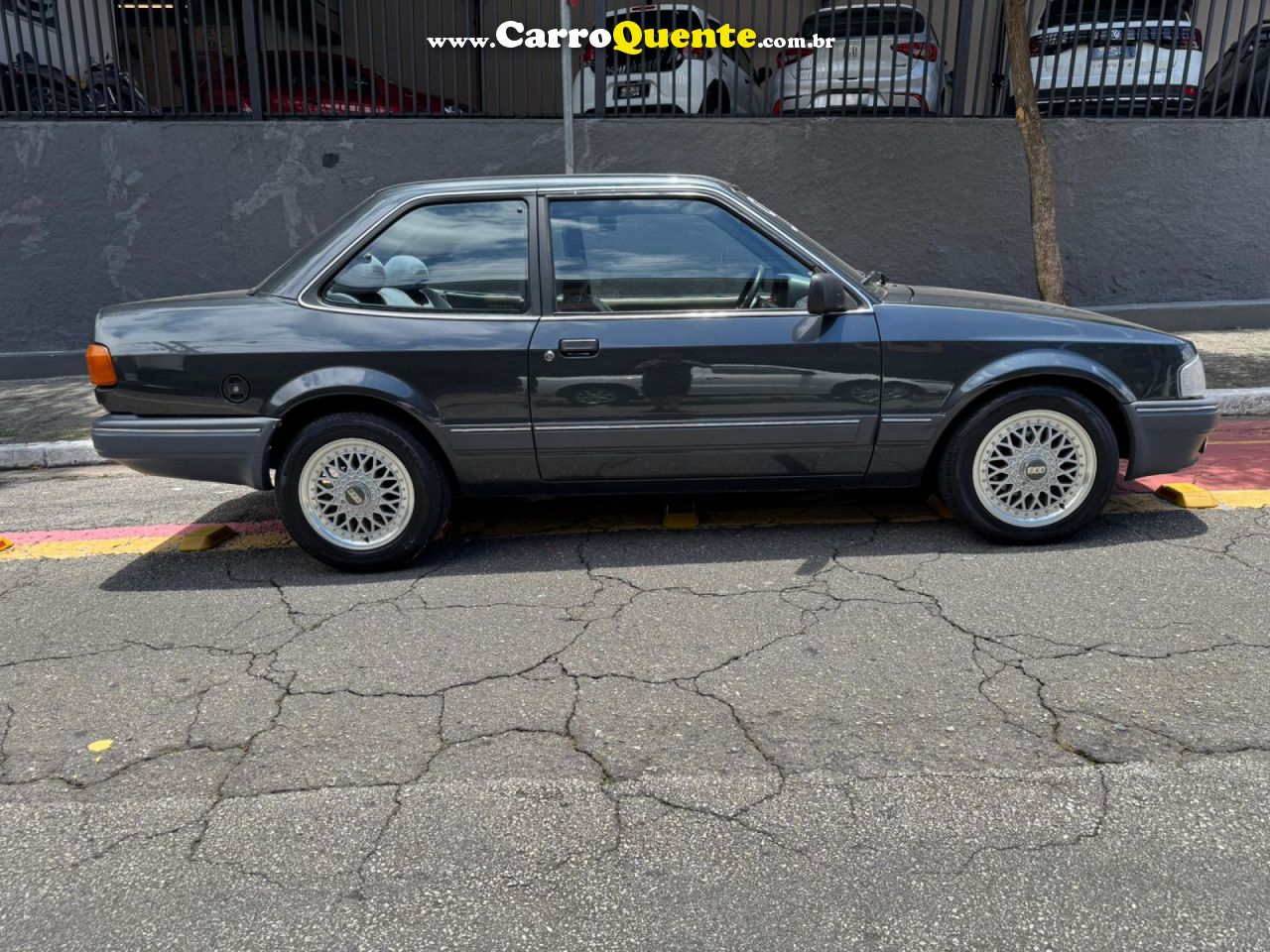 FORD   VERONA GLX 1.8 (MODELO ANTIGO)   CINZA 1992 1.8 ÁLCOOL - Loja