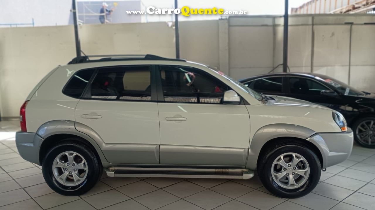 HYUNDAI   TUCSON 2.0 16V FLEX AUT.   BRANCO 2015 2.0 FLEX - Loja