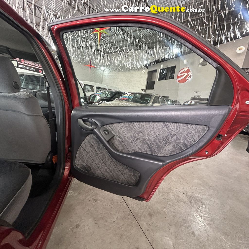 FIAT   BRAVA ELX  1.6 16V 4P   VERMELHO 2000 1.6 GASOLINA - Loja